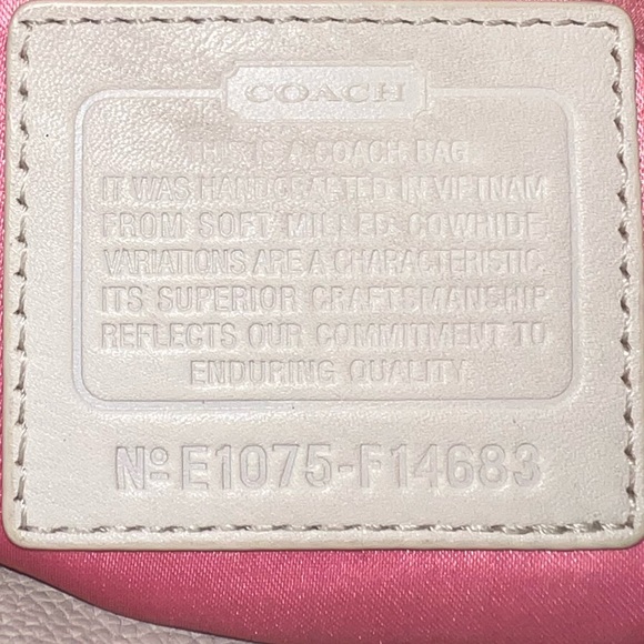 COACH Penelope Silver F1075- F14683 Pebble Leather Shoulder Bag Beige/Offwhite - Picture 4 of 6